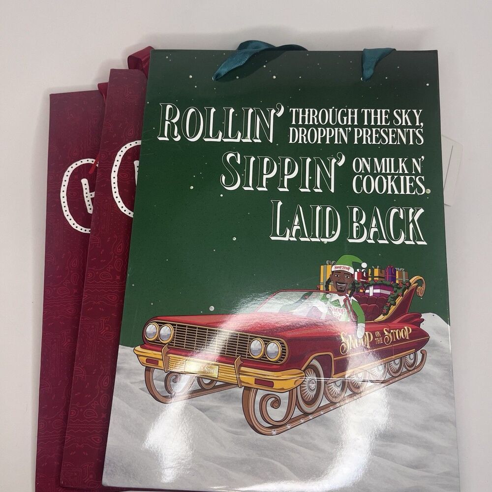 Snoop Dogg Christmas Gift Bags Lot Of 3 Green Red Holiday Present Bag - New